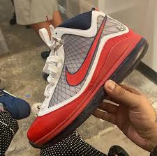 Attack the rack and dismantle your opponents with supreme strength and confidence in men's lebron shoes. Girls Nike Free Black Pink Blue Color Code Chart Dj5158 100 2021 Release Date Fitforhealth