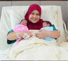 Check out this biography to know about his childhood, family life, achievements and fun facts about him. Bacakan Al Fatihah Bangun Seawal 6 Pagi Tengok Twins Dr Sheikh Muszaphar Teruja Tengok Gelajat Anak Anak Pa Ma