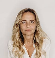 Jennifer Brahm's Instagram, Twitter & Facebook