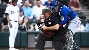 Umpire leaves Cubs-White Sox game after being struck by ball