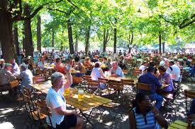 Obtenha acesso aos hotéis com os preços mais baixos em munique, alemanha. 7 Bares Biergarten E Cervejarias Em Munique Blog Vambora