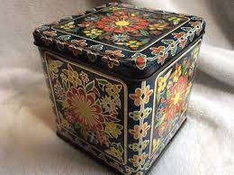 Features square boxes with lids and handles. Made In England Decorative Tin Jewelry Box Metal Box With Hinged Lid Decorative Tin Hinged Lid Metal Box