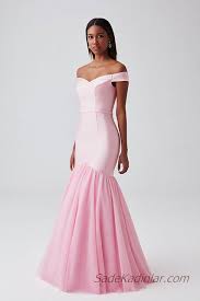 2019 Abiye Elbise Modelleri Pembe Balik Uzun Omzu Acik Dusuk Kol Tul Etek Elbise Modelleri Elbise Moda Stilleri