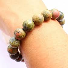 Why do mat, matt, matte sound the same even though they are completely different words? Unakite Bracelet Matt 11mm Matte Beads Not Polished