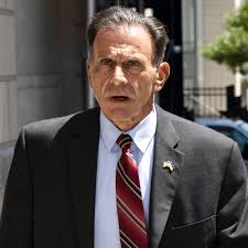 After years of scrutiny of NY detective, a case gets retried