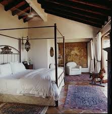 Betegseg Miatt Spanish Style Bedroom Spanish Style Decor Spanish Style Homes