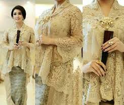 Menjual kebaya brokat muslimah modern 2019. Penting 13 Model Kebaya Sutra Polos Paling Update