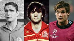 Marcos alonso mendoza is a spanish footballer, best known for representing notable clubs, such as 'chelsea fc,' 'real madrid,' and 'acf fiorentina.' marcos, who was born into a family of footballers. Spain Alonso Family Join Select Club Where Three Generations Have Played For National Team Marca In English