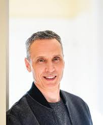 Daisy Sanders's Instagram, Twitter & Facebook