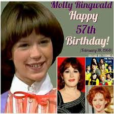 Molly Nee's Instagram, Twitter & Facebook