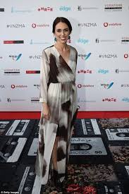 New Zealand Prime Minister Jacinda Ardern Pregnant With First Child Vogue America Powerful Women Favorite Celebrities