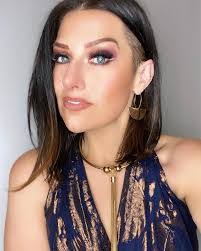 Lauren Snapp's Instagram, Twitter & Facebook