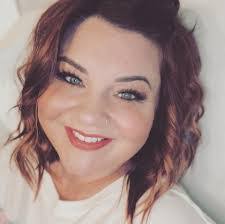 Jenny Goss's Instagram, Twitter & Facebook