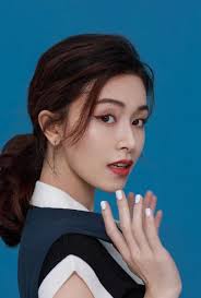 Sister Hong Kong Fan Wen Yong Shan"