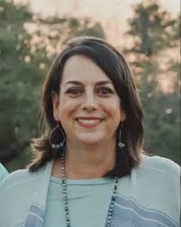 Our SENIOR SPOTLIGHT gives us the opportunity to honor and recognize the  exceptional seniors of the SCCDance. Allyson (Austin, TX) will graduate  with a BFA in Modern Dance and has served as