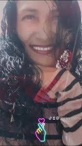 Shirley Monteiro's Instagram, Twitter & Facebook