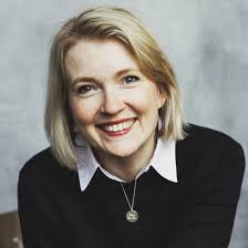 Let's introduce Fiona first... Agent & Boss Lady 💚If she was a colour, she  would be green, the colour of peace and nature. 🌸If she was a flower,  she'd proudly be a