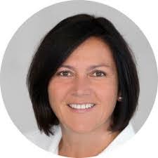 Carmen Beck's Instagram, Twitter & Facebook