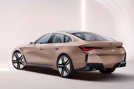 It uses the bmw edrive technology which uses the advantages of an electric motor and combustion engine technologies. Bmw I4 Electric Sedan Showcased At 2020 Geneva Motor Show Autocar India