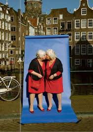 Liberation Hollande Amsterdam Les Mamies Poules Du Quartier Rouge Marie Et Louise Fokkens Les Demoiselles D Am Interesting Art Double Picture Artwork