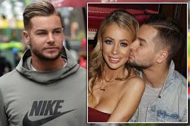 Patrizio oliva (born 28 january 1959) is an italian former boxer, who won the gold medal in the light welterweight division at the 1980 moscow olympics as an amateur and the wba light welterweight title as a professional. The Real Reason Why Chris Hughes And Olivia Attwood Split Seven Months After Meeting On Love Island Mirror Online