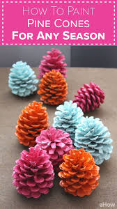 Customize Pine Cones For Different Seasons And Occasions By Painting Them All It Takes I Creations D Automne Pommes De Pin Decoration Loisirs Creatifs De Noel