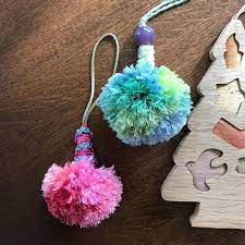 毛糸や刺繍糸で作るポンポンタッセルチャームが可愛い handful ハンドフル 手作り 刺繍糸 糸