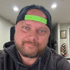 Is there a single parent interested in sharing a rental in the Sandy, Utah  area?