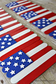 Red White And Blue 4th Of July Crafts To Get In The Holiday Spirit Flag Crafts July Crafts Patriotic Crafts