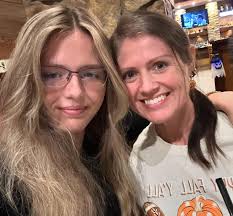 Sarah Stein aka Tonyna Breaux (@authorsarahstein) • Instagram-foto's en  -video's