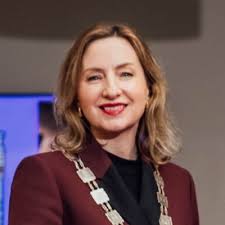 Caroline Wallace (@Car_Wallace)