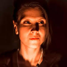 Lisa Menzel's Instagram, Twitter & Facebook