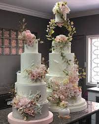 45 Breathtaking Buttercream Wedding Cakes Weddingcakes Weddingtips Weddingdecoration Out Of Dar Wedding Cake Decorations Big Wedding Cakes Cake Structure