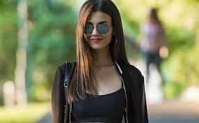 Explore more searches like victoria justice long. Hd Wallpaper Victoria Justice 4k Best For Desktop Background Beauty Long Hair Wallpaper Flare