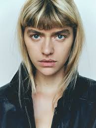 ⊛ ▷ Main female models