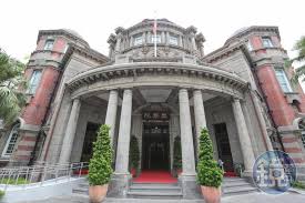 玉山森林大火連燒5天 ncc專委道歉認：是我引起的 tvbs 更新於 2天前 • 發布於 05月20日14:42 • 林保宏 玉山國家公園八通關杜鵑營地 16 日發生森林大火，火勢持續蔓延 5 天，根據嘉義林管處的火情資料判斷，目前已經延燒52公頃，經過調查是5名登山客在炊煮過程. Ip3rdwxy7ljpcm