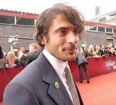 Marc Elliott's Instagram, Twitter & Facebook