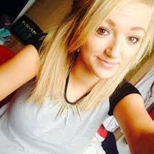 Danielle Howie's Instagram, Twitter & Facebook