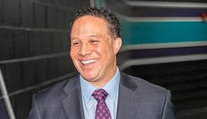 Like many Charlotteans, Hornets announcer Eric Collins is a Ohio native  that loves the Queen City