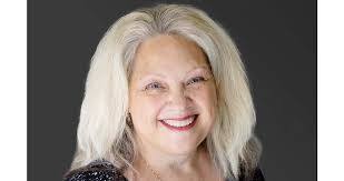 Lisa Muntz's Instagram, Twitter & Facebook