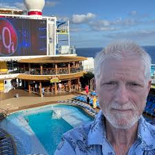 Can AirTags be used to track luggage and people