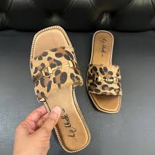 Step into a world of vibrant elegance with Margot Molly! These  hand-embroidered beauties are perfect for adding a touch of festivity to  your look. Whether it's a casual gathering or a festive