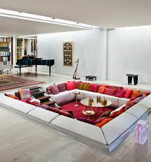 Rather than sitting and watching netflix, the enclosed pit meant that visitors watched. Midwest Modern Inside The Magic Of Eero Saarinen S Miller House Home