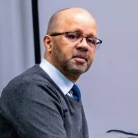 70+ "Dr Gavin" profiles