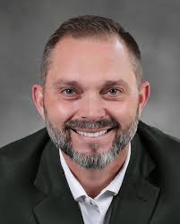 Insurance Agents in 62821