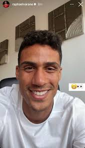 WAKIIL VARANE ❤️🔴 Raphael Varane ayaa ka caawiyay Man United saxiixa  Casemiro. Varane ayaa la hadlaayay Casemiro maalin kasta tan iyo marki soo  baxeen xiisaha Man United wuxuuna ku qanciyay in uu