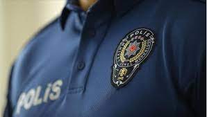Kentin valisi polis akademileri'nin artık ırk, cinsiyet, boy, kilo ve eğitim ayrımı yapmaksızın polis olmak isteyen herkese açık olduğunu beyan eder. Polis Akademisi Ne 2 Bin 500 Ogrenci Alacak Ntv