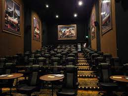 On the street of 75th street and street number is 1001. Blvd Brown Hollywood Blvd Cinema Dinner And A Movie