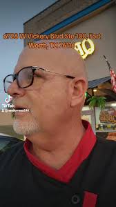 Visítenos en fort worth Texas a nuestro restaurant Cubano "QBola Cafeteria"  y así disfrutara de una rica comida y pizzas cubanas Abrimos a las 12 del  día. 6728 W Vickery Blvd Ste