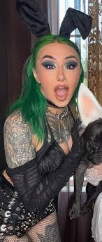 Glenda Keeton's Instagram, Twitter & Facebook